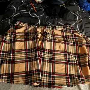 Beige plaid printed skirt